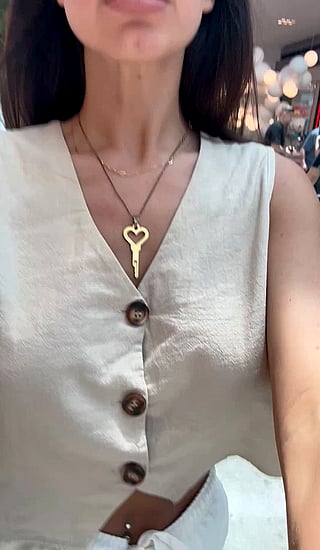 Cuckquean Confessions: Mall Encounters'