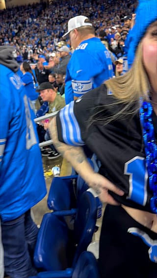 Flashing during the Lions gane and got caught by a guy at the end 😂🙈'