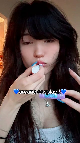 Emiru arcane cosplay'