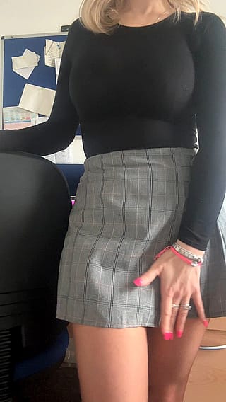 My fave office outfit and a naughty peak underneath it'